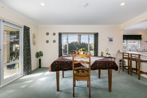 Photo of property in 525a Main North Road, Bay View, Napier, 4104