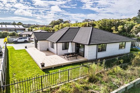 Photo of property in 13 Riverglen Drive, Haruru, 0204