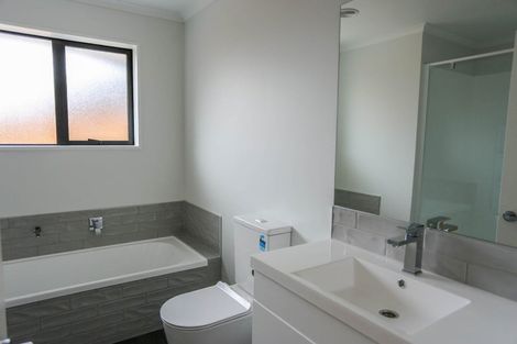 Photo of property in 9 Mcquillan Avenue, Woodend, 7610