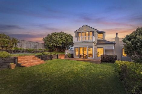 Photo of property in 124 Seatoun Heights Road, Seatoun, Wellington, 6022