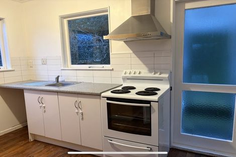 Photo of property in 33 Black Rock Road, Newlands, Wellington, 6037