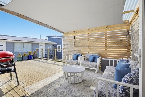 Photo of property in 31 Kapiti Crescent, Titahi Bay, Porirua, 5022