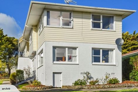 Photo of property in 5b Nea Place, Hillcrest, Auckland, 0627