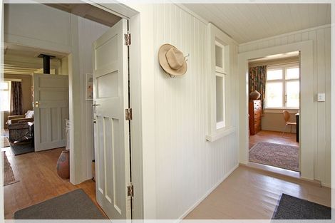 Photo of property in 42 Nuku Street, Tangimoana, 4822