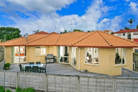 Photo of property in 39 Bluebird Crescent, Unsworth Heights, Auckland, 0632