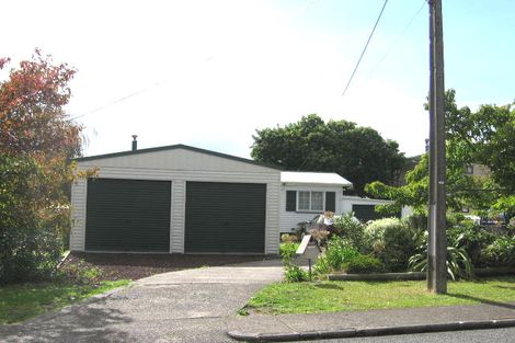 Photo of property in 88 Royal View Road, Te Atatu South, Auckland, 0610