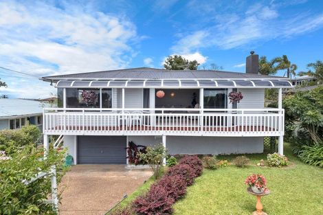 Photo of property in 714 East Coast Road, Pinehill, Auckland, 0632