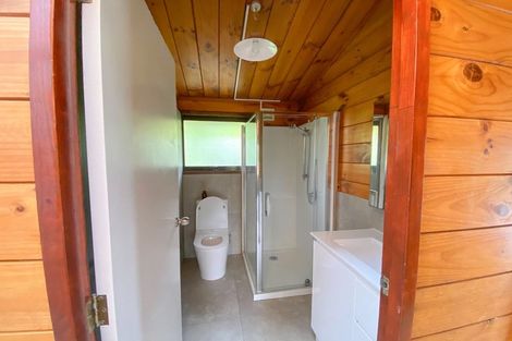 Photo of property in 16 Woodlands Crescent, Browns Bay, Auckland, 0630