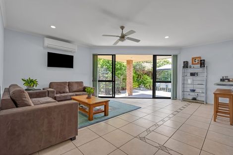 Photo of property in 41 Chadlington Avenue, Henderson, Auckland, 0612