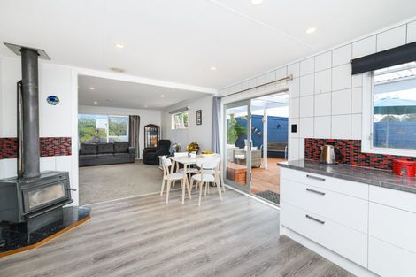 Photo of property in 2 Grant Place, Awapuni, Palmerston North, 4412