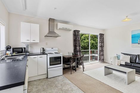 Photo of property in 11 Cecil Road, Tawa, Wellington, 5028