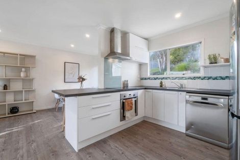 Photo of property in 1/10 Bryers Place, Bayview, Auckland, 0629