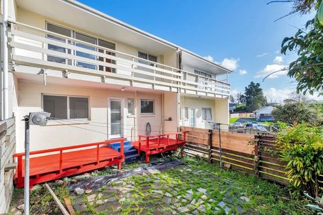 Photo of property in 2/19 Copley Street, New Lynn, Auckland, 0600