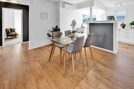 Photo of property in 410 Carrington Street, Upper Vogeltown, New Plymouth, 4310