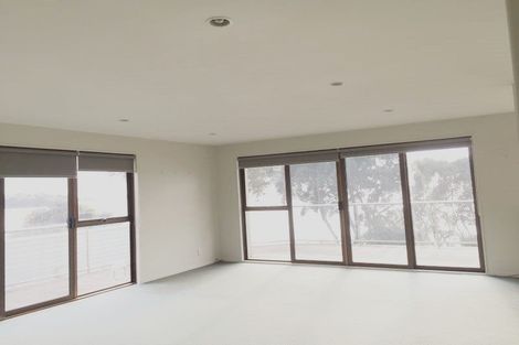 Photo of property in 48 Whitby Crescent, Mairangi Bay, Auckland, 0630