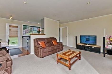 Photo of property in 16a Normanton Street, Glenfield, Auckland, 0629