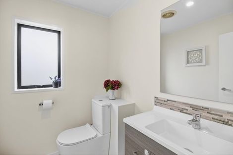 Photo of property in 47 Palmyra Way, Half Moon Bay, Auckland, 2012