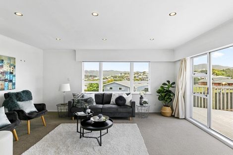 Photo of property in 27b Cypress Drive, Maungaraki, Lower Hutt, 5010