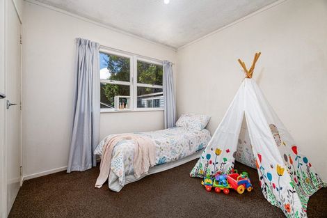 Photo of property in 2/219 Swanson Road, Henderson, Auckland, 0610