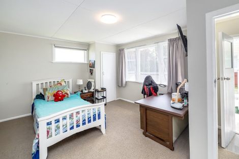 Photo of property in 84 Cameron Crescent, Masterton, 5810