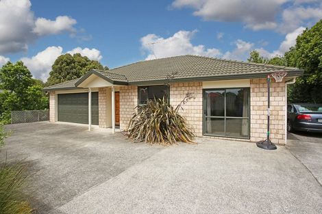 Photo of property in 11 George Arthur Place, Pukekohe, 2120