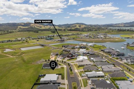 Photo of property in 6 Onerere Drive, Whitianga, 3510