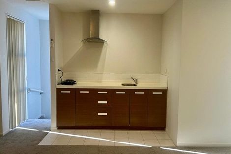 Photo of property in 18 Windfola Parkway, Takanini, 2112