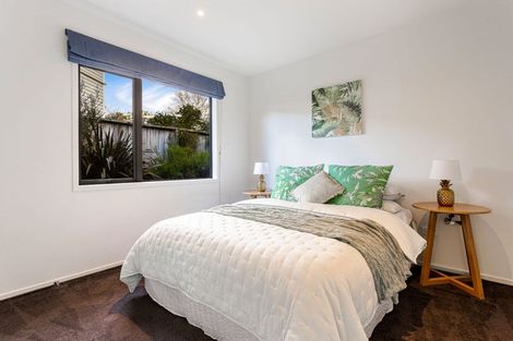 Photo of property in 12b Chapman Road, Te Atatu Peninsula, Auckland, 0610