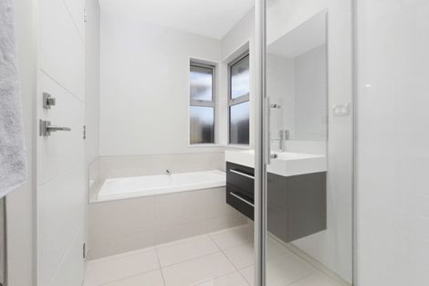 Photo of property in 40 Little Oaks Drive, Yaldhurst, Christchurch, 8042