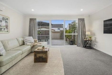 Photo of property in 217 Knights Road, Hutt Central, Lower Hutt, 5011