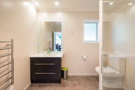 Photo of property in 28 Brough Place, Ngakuta Bay, Picton, 7281