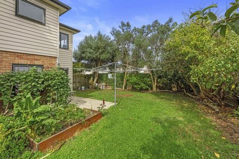 Photo of property in 84 Naylors Drive, Mangere, Auckland, 2022