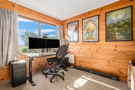 Photo of property in 117a Gloaming Hill, Titahi Bay, Porirua, 5022