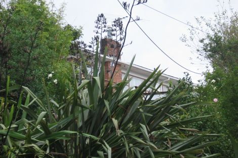 Photo of property in 61 West Lynn Road, Titirangi, Auckland, 0604