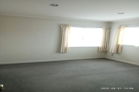Photo of property in 4 Cityview Place, Massey, Auckland, 0614