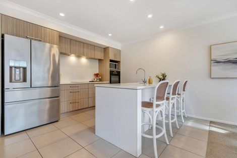 Photo of property in 2 Raiha Street, Papamoa Beach, Papamoa, 3118