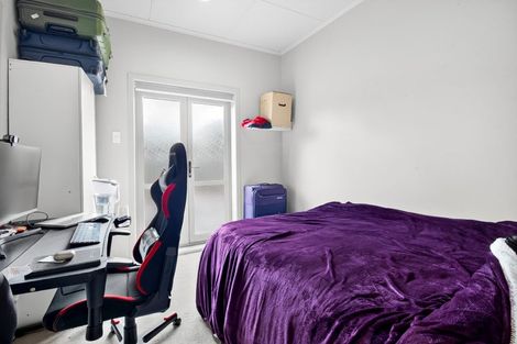 Photo of property in 1/5 Seabrook Avenue, New Lynn, Auckland, 0600