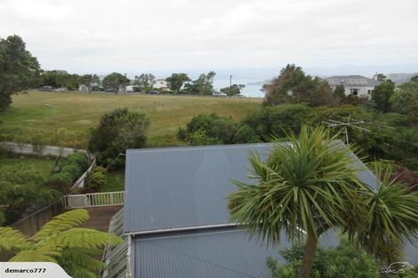 Photo of property in 19 Harbour View Road, Harbour View, Lower Hutt, 5010
