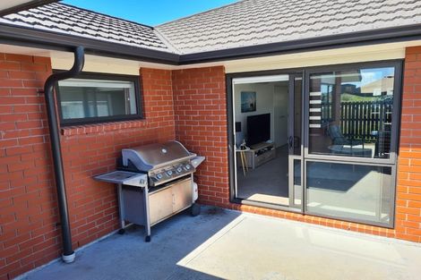 Photo of property in 16 Marion Crescent, Papamoa Beach, Papamoa, 3118