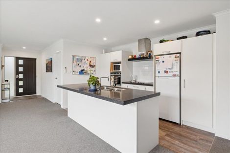 Photo of property in 44 Awataha Crescent, Pyes Pa, Tauranga, 3110