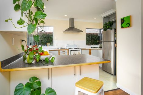 Photo of property in 69 Carlyle Street, Leamington, Cambridge, 3432