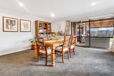 Photo of property in 7 Strathcarron Place, Broomfield, Christchurch, 8042