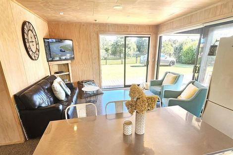 Photo of property in 108 Kelly Jade Avenue, Matarangi, Whitianga, 3592