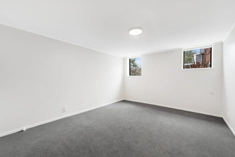 Photo of property in 194 Don Buck Road, Massey, Auckland, 0614