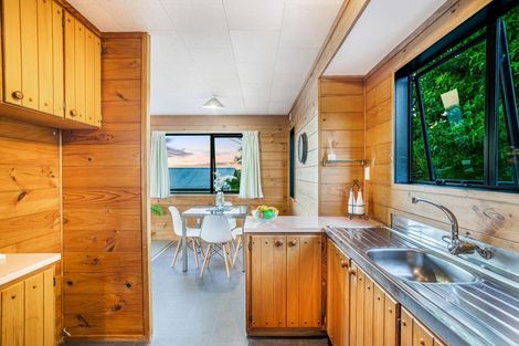 Photo of property in 2/22 Elizabeth Drive, West Harbour, Auckland, 0618