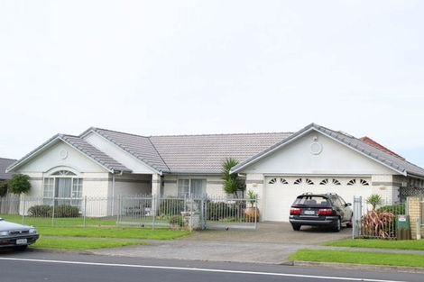 Photo of property in 172 Botany Road, Botany Downs, Auckland, 2010