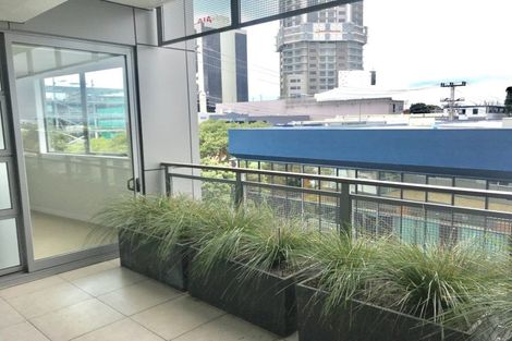 Photo of property in 2/16 Huron Street, Takapuna, Auckland, 0622