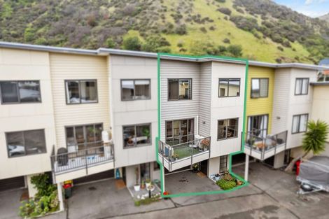 Photo of property in Te Kakariki Apartments, 5/5 Wellington Road, Paekakariki, 5034