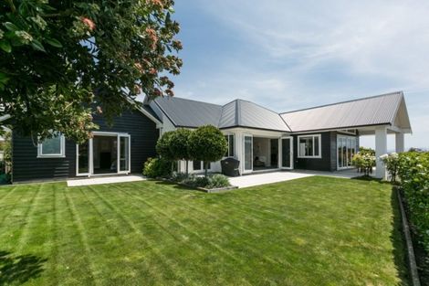 Photo of property in 82 Rochfort Road, Havelock North, 4130