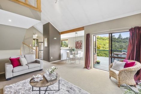 Photo of property in 140 Miromiro Road, Normandale, Lower Hutt, 5010